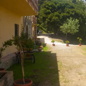 Fattoria Di Grenne , Ficarra Italia